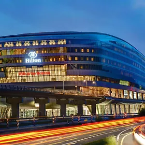 Hilton Garden Frankfurt Airport Отель