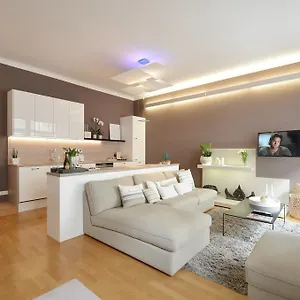 asante-designerapartment-deluxe.com-bavaria.com/